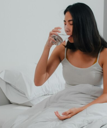 efek samping minum air hangat sebelum tidur